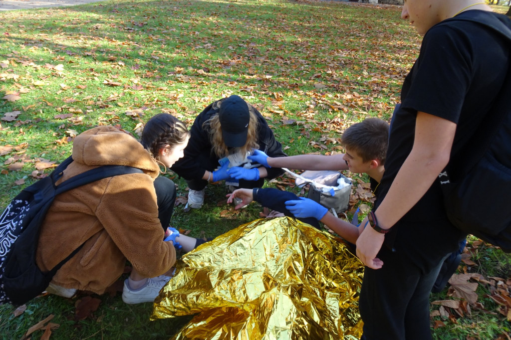Miejski wielobój ratowniczy dla uczniów