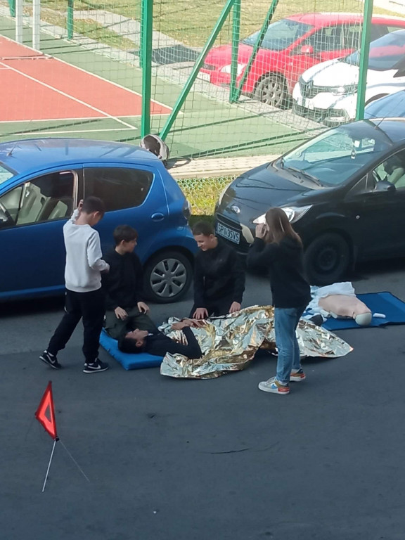 Miejski wielobój ratowniczy dla uczniów