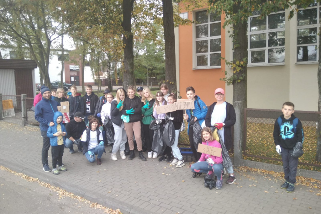 Podróż szlakiem Soplicy - sprzątanie Strzybnicy