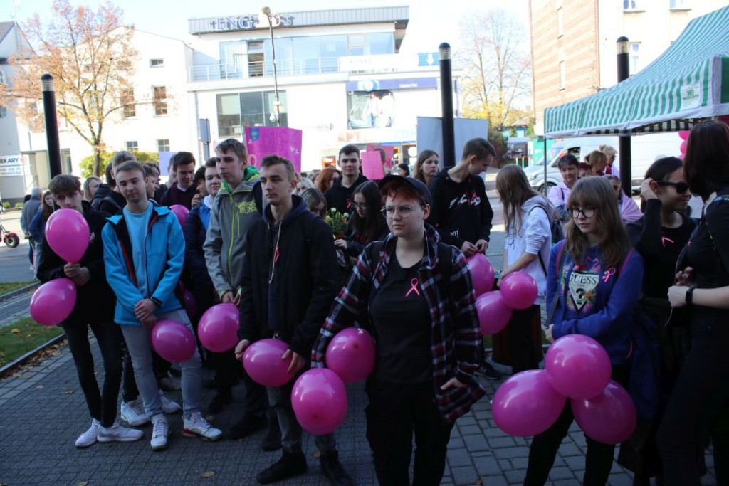 Dzień Różowej Wstążki i przemarsz przez miasto