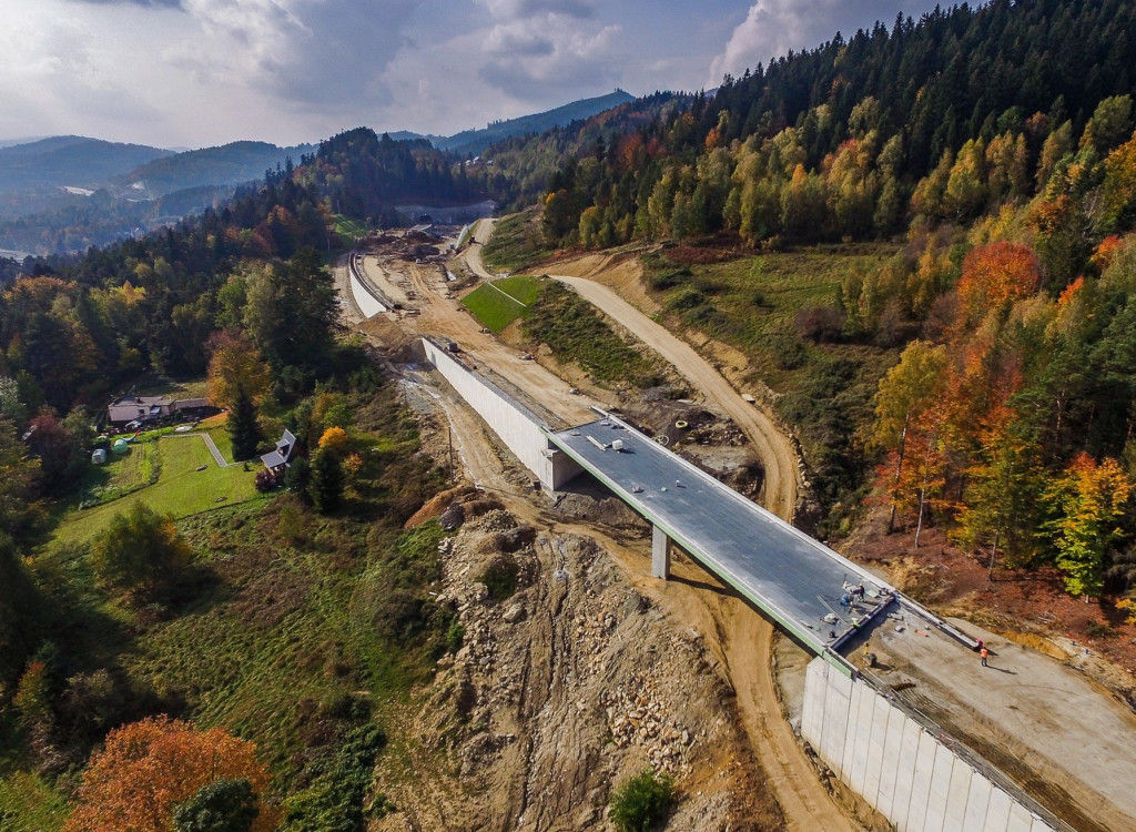 Trwa budowa drogi ekspresowej S1 [ZDJĘCIA]