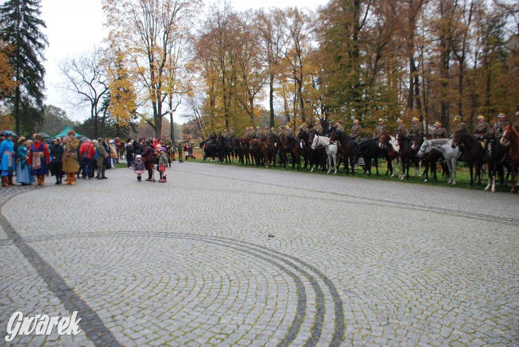 Świerklaniec. Kawaleryjski hubertus w parku