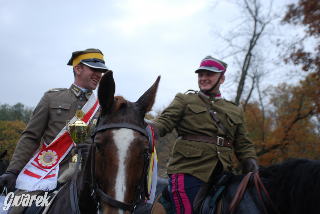 Świerklaniec. Kawaleryjski hubertus w parku