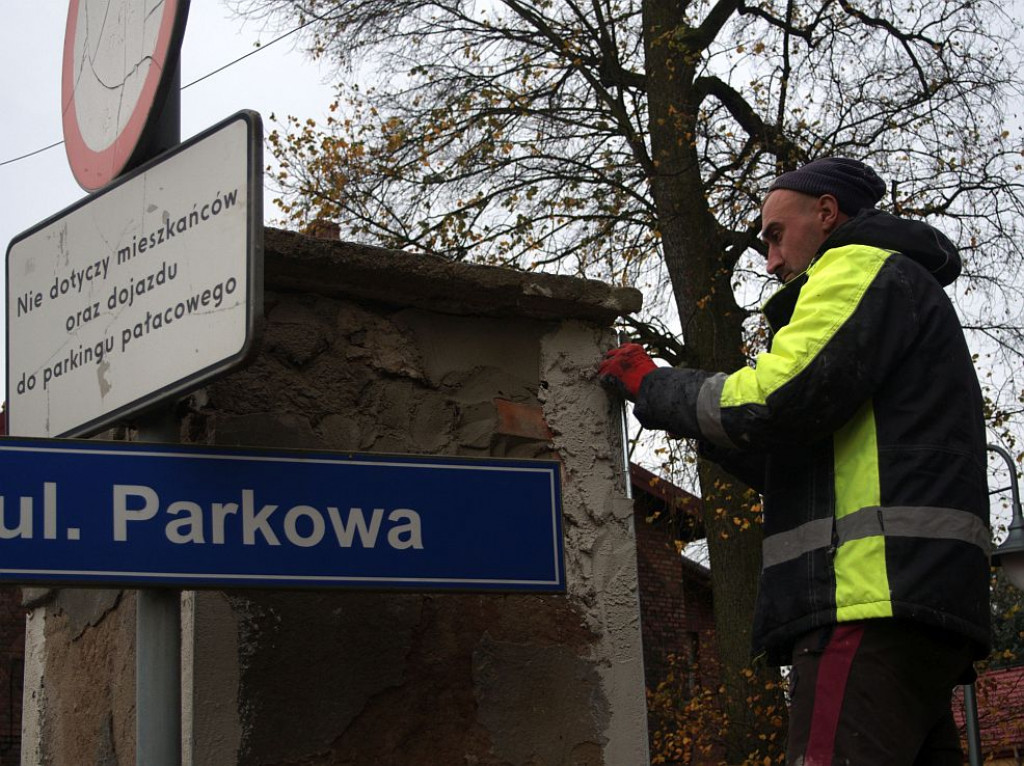 Nakło Śląskie, pałac. Rozpoczął się remont