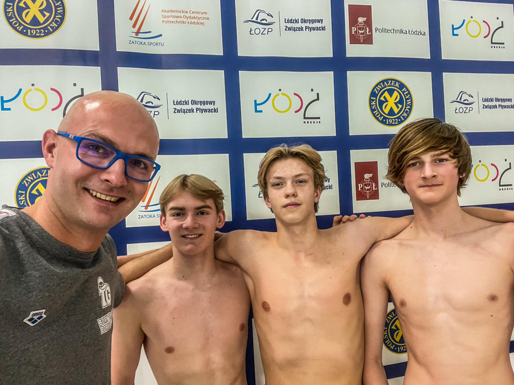 Tarnowskie Góry, Łodź. Dobry start pływaków
