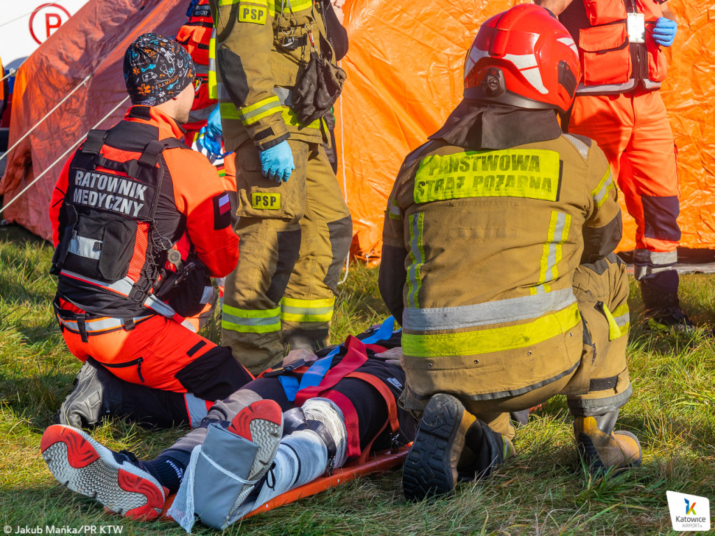 Pyrzowice. Akcja samolot, nasi strażacy na miejscu
