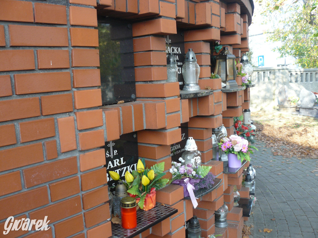 Tarnowskie Góry. Przygotowania do Wszystkich Świętych