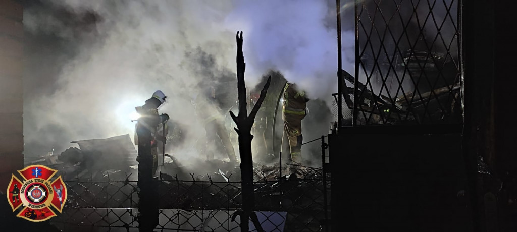 Pożar na ogródkach. 8 zastępów straży w akcji