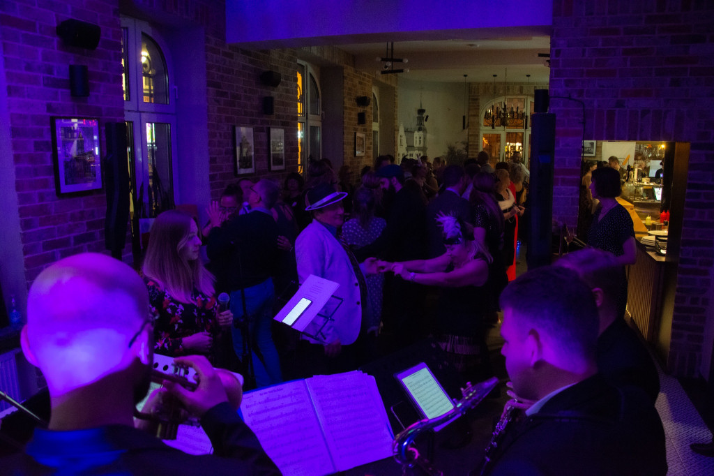 Tarnowskie Góry. Potańcówka w stylu retro [FOTO]