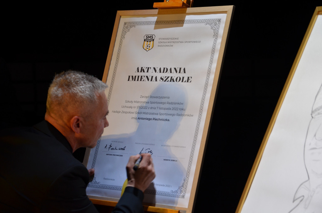 Szkoła sportowa ma 5 lat. Jej patronem został A. Piechniczek