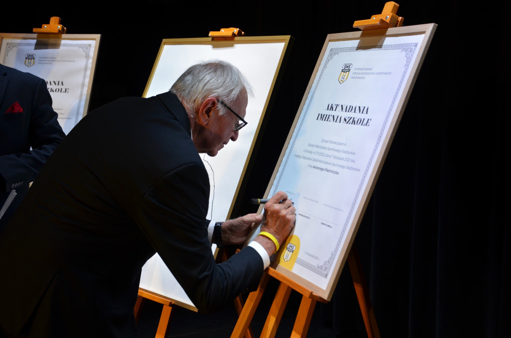 Szkoła sportowa ma 5 lat. Jej patronem został A. Piechniczek