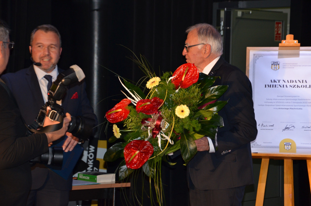 Szkoła sportowa ma 5 lat. Jej patronem został A. Piechniczek
