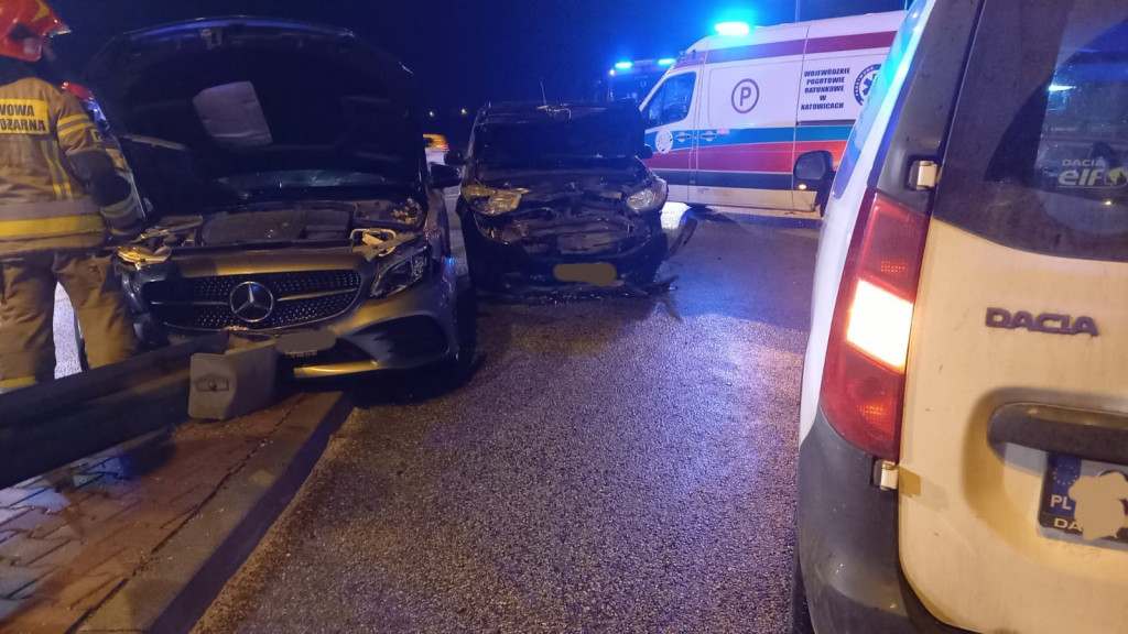 Wypadek na DK 78. Dwóch rannych