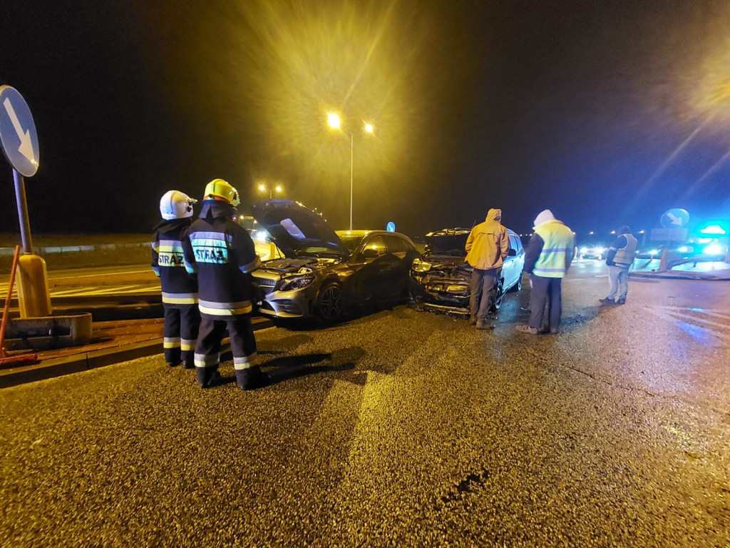 Wypadek na DK 78. Dwóch rannych