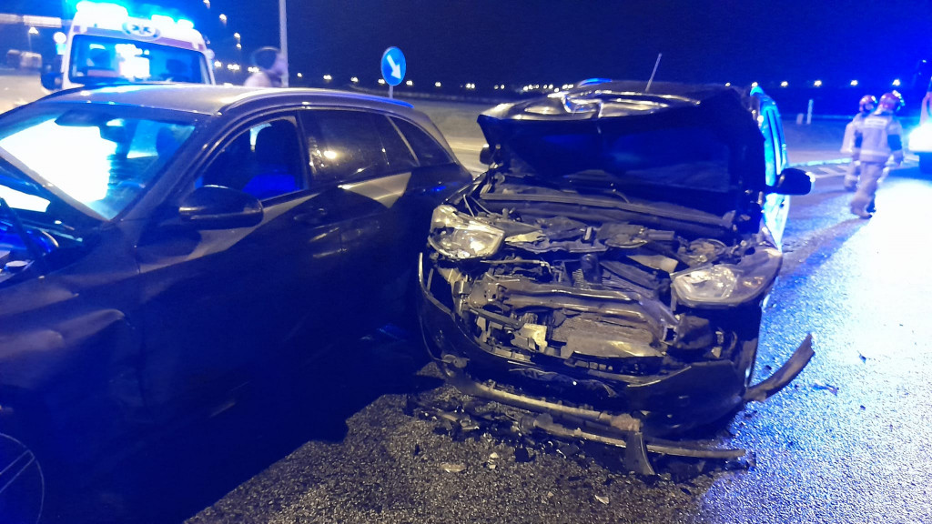 Wypadek na DK 78. Dwóch rannych