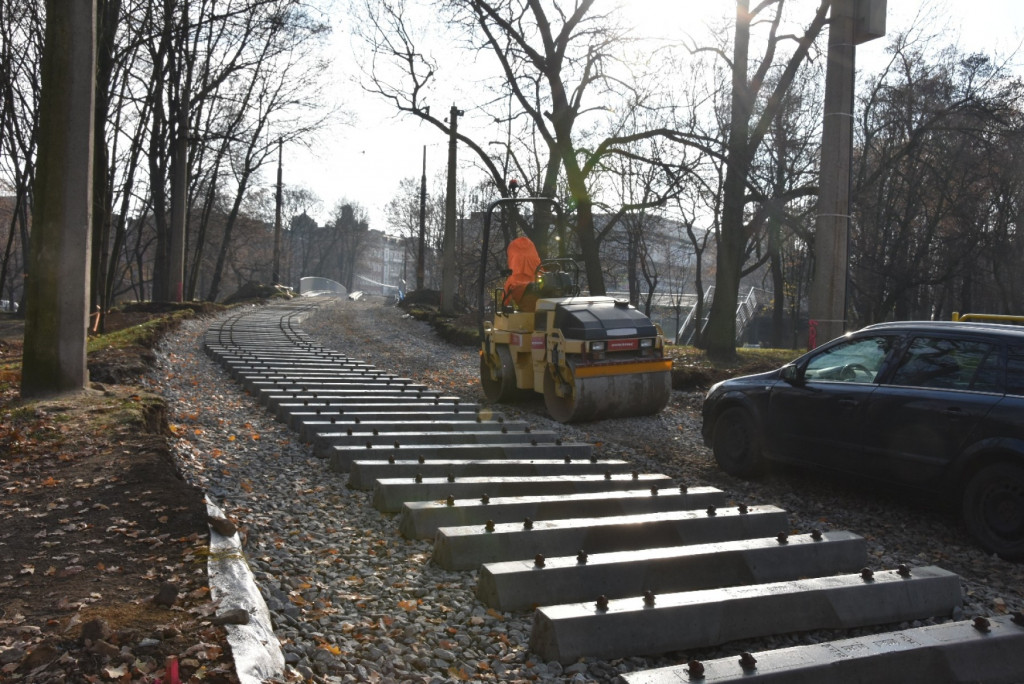 Osiedle Stroszek. Trwa remont torów tramwajowych