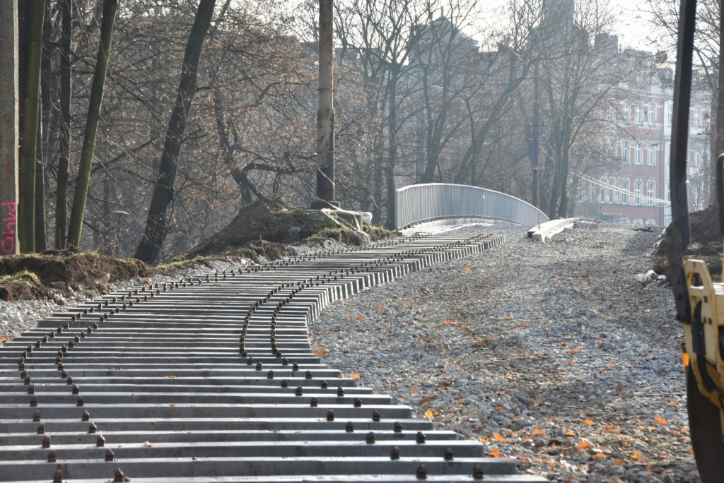 Osiedle Stroszek. Trwa remont torów tramwajowych