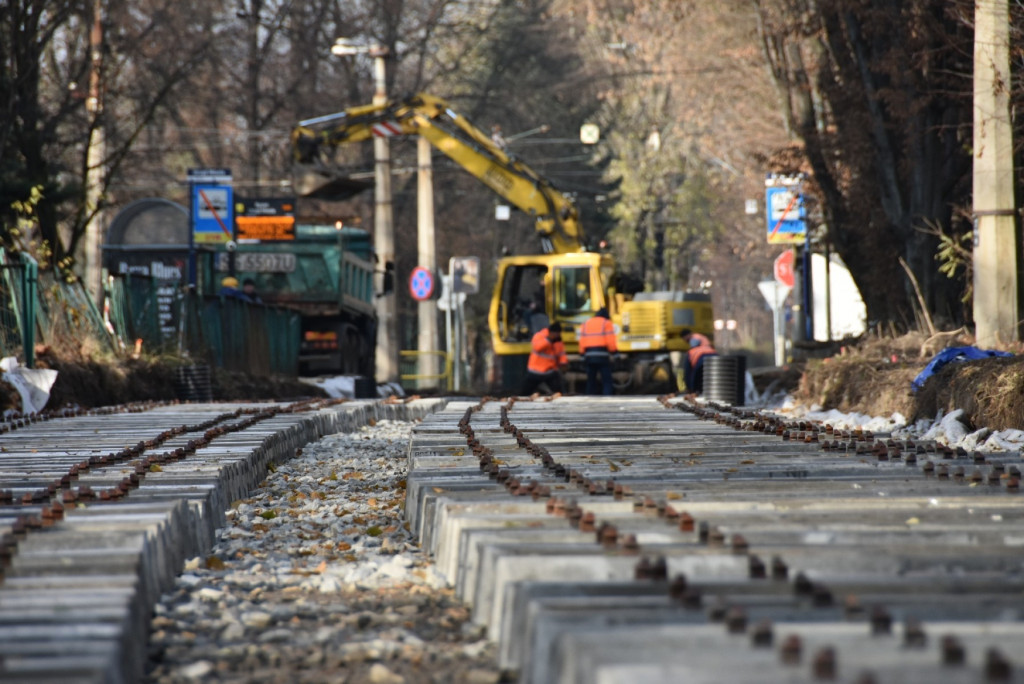 Osiedle Stroszek. Trwa remont torów tramwajowych