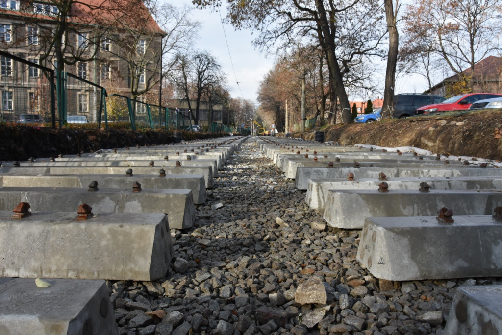 Osiedle Stroszek. Trwa remont torów tramwajowych