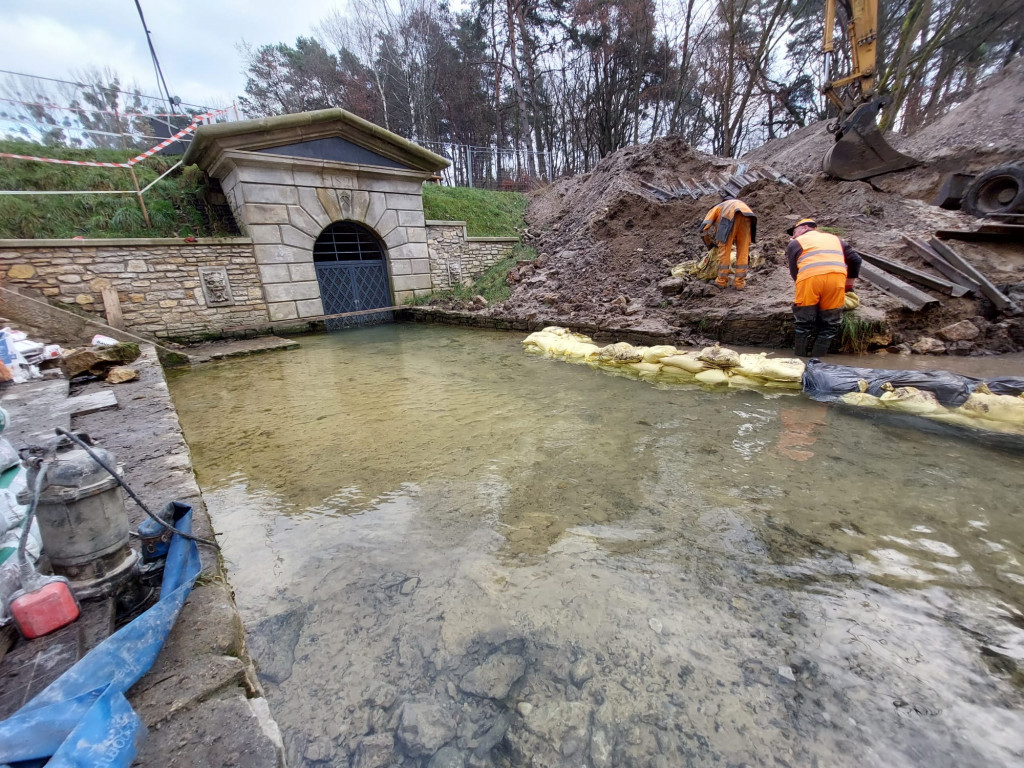 Prace przy Bramie Gwarków, parking niemal gotowy