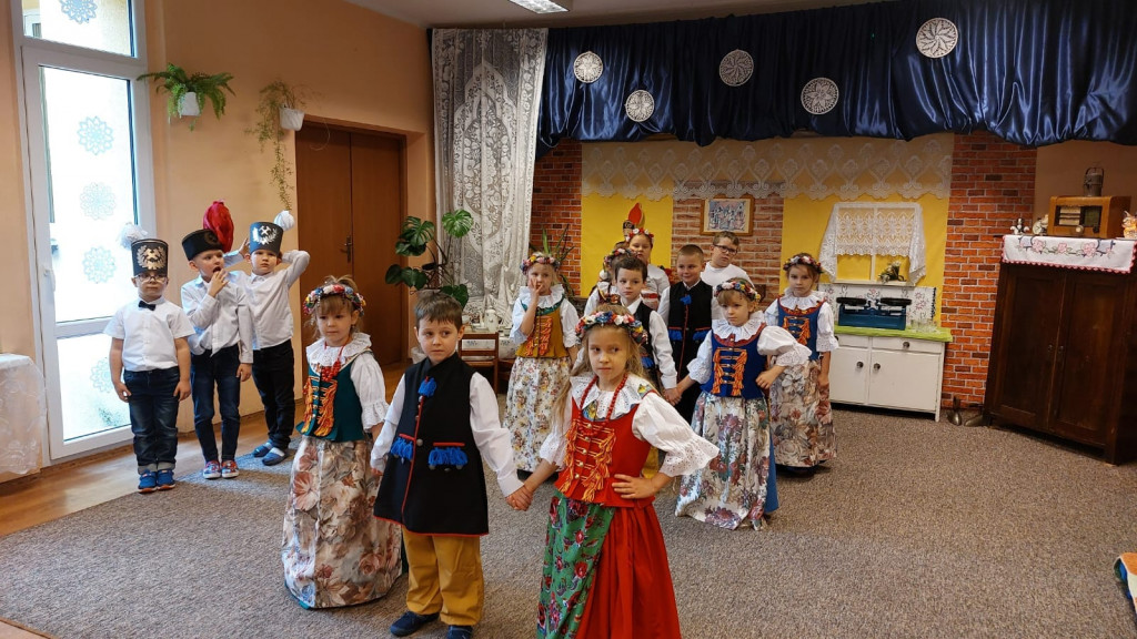 Barbórka w przedszkolu. Tańce śląskie i górnicy