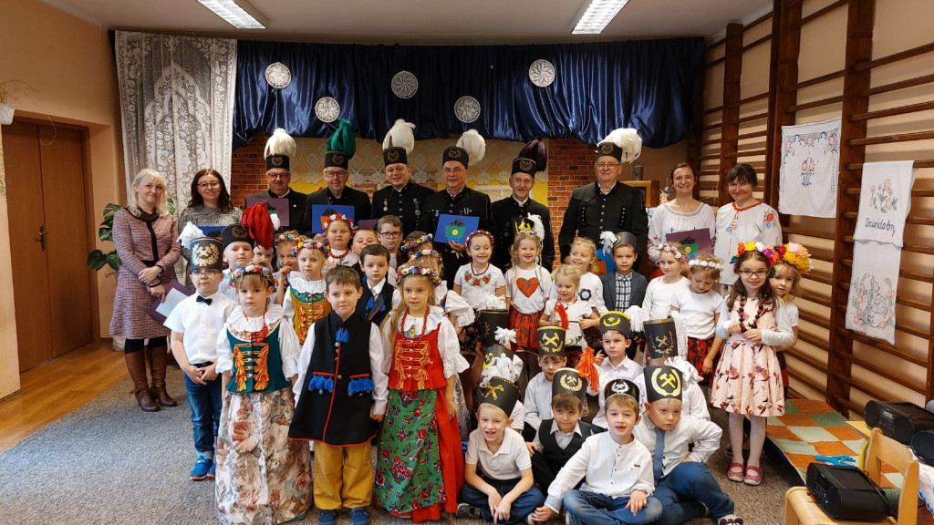 Barbórka w przedszkolu. Tańce śląskie i górnicy