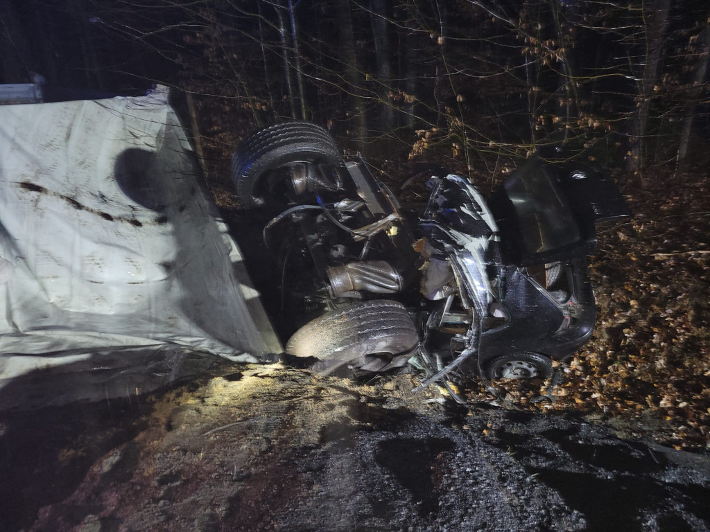 Trzy osoby zginęły w wypadku na DW 905