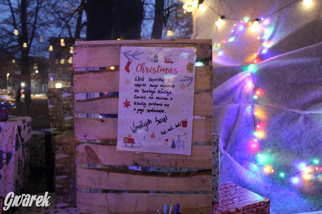 Ogród świąteczny przy burgerowni Wyrąbane