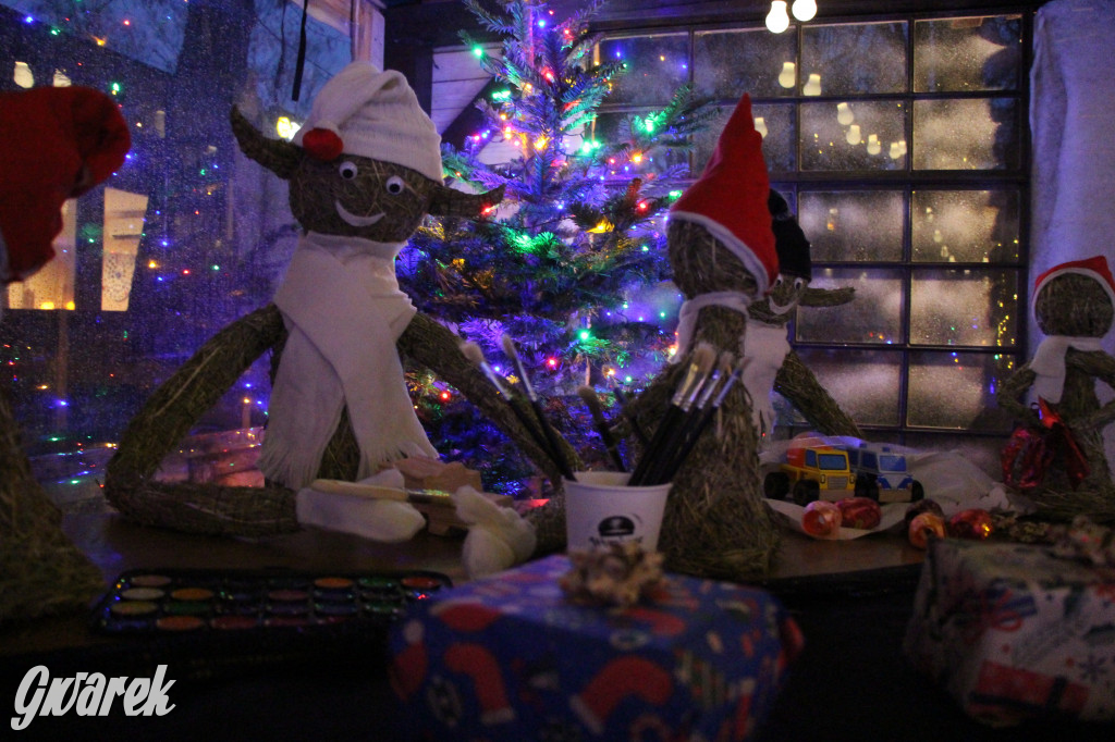 Ogród świąteczny przy burgerowni Wyrąbane