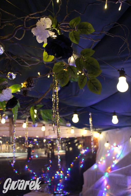 Ogród świąteczny przy burgerowni Wyrąbane