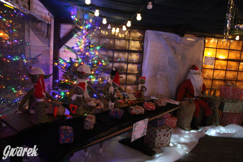 Ogród świąteczny przy burgerowni Wyrąbane