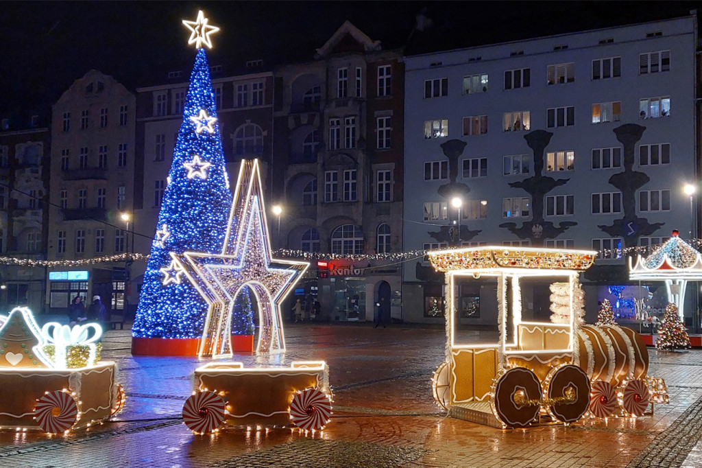 Świąteczny nastrój na rynku w Bytomiu