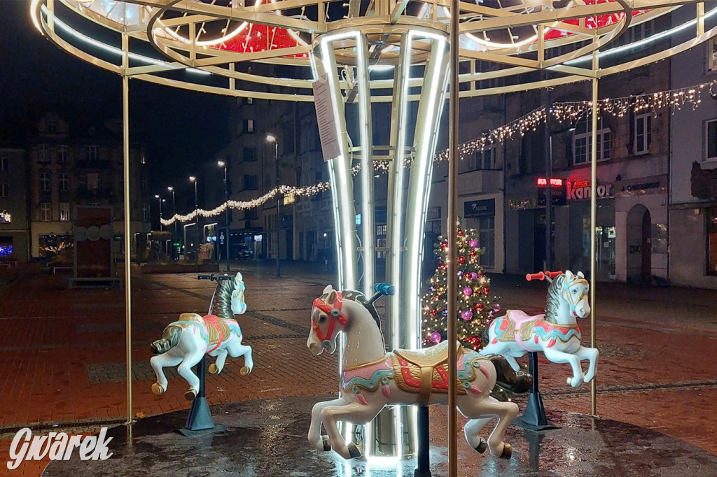 Świąteczny nastrój na rynku w Bytomiu