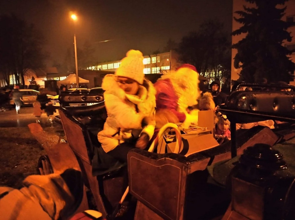 Strzybnica stroi choinkę