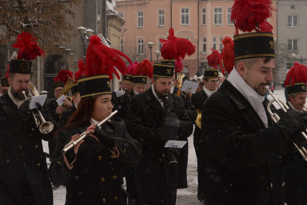 Tarnowskie Góry. Barbórkowa górnicza parada