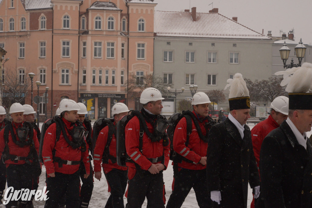 Tarnowskie Góry. Barbórkowa górnicza parada