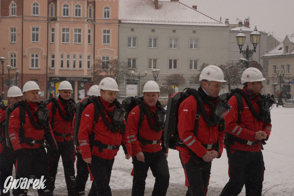 Tarnowskie Góry. Barbórkowa górnicza parada