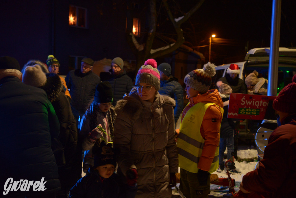Bobrowniki Śląskie - strojenie choinki