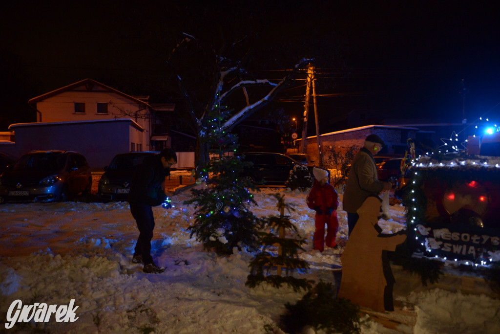 Bobrowniki Śląskie - strojenie choinki