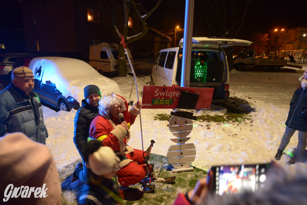 Bobrowniki Śląskie - strojenie choinki