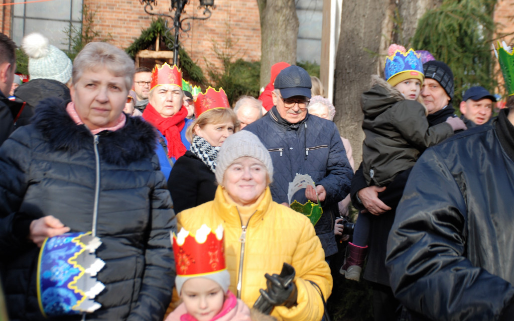  Orszak Trzech Króli przeszedł do Piekarskiego Betlejem