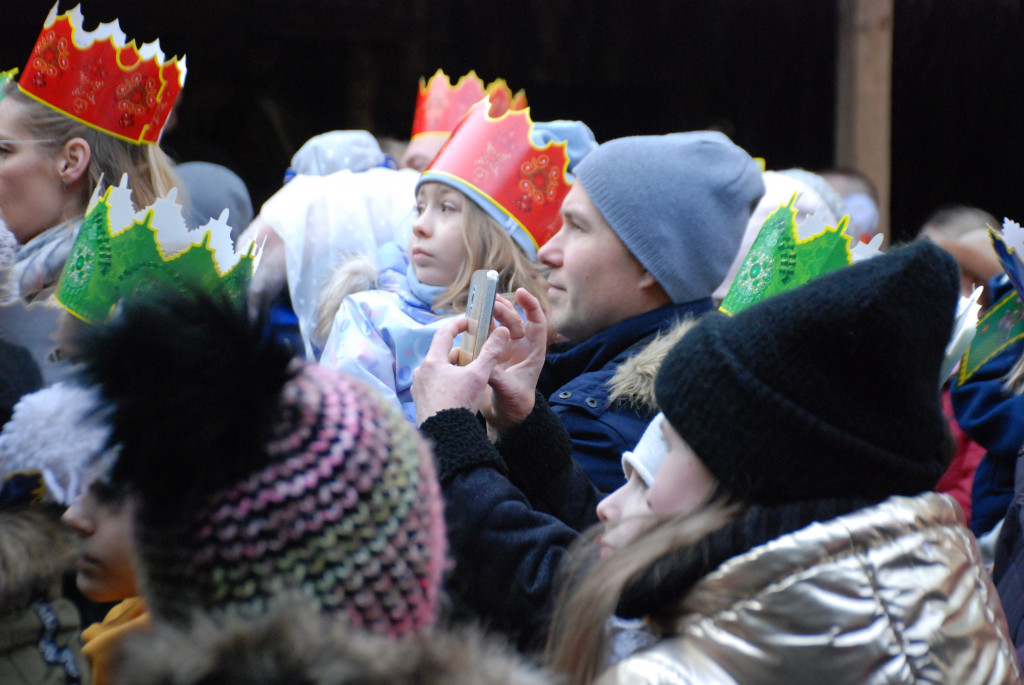  Orszak Trzech Króli przeszedł do Piekarskiego Betlejem