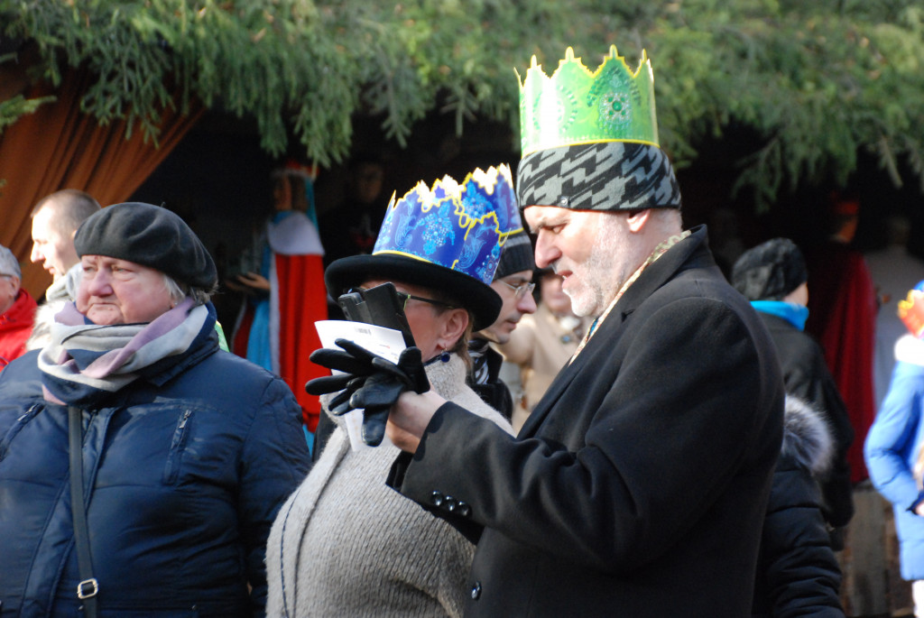  Orszak Trzech Króli przeszedł do Piekarskiego Betlejem