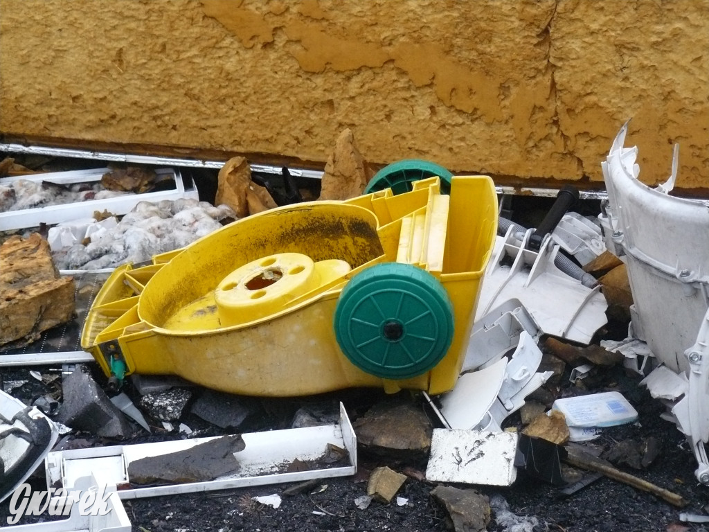 Tarnowskie Góry. Dzikie wysypisko odpadów