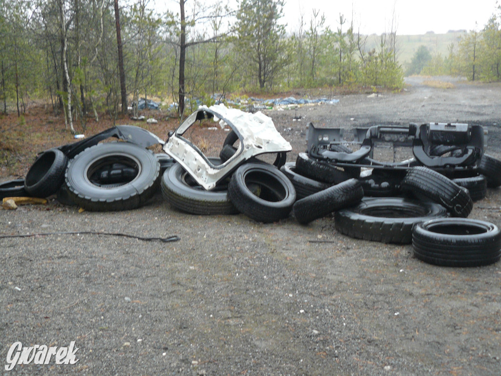 Tarnowskie Góry. Dzikie wysypisko odpadów