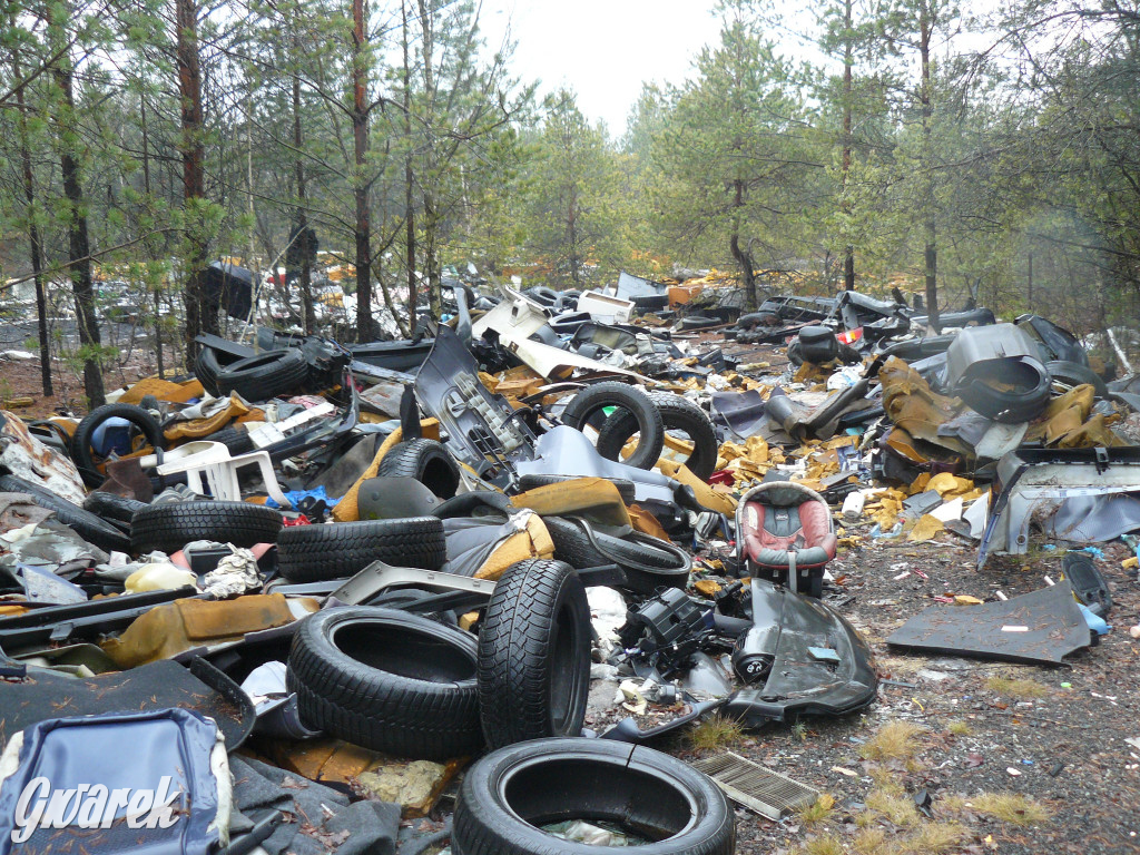 Tarnowskie Góry. Dzikie wysypisko odpadów