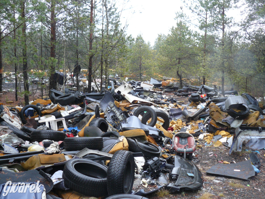 Tarnowskie Góry. Dzikie wysypisko odpadów