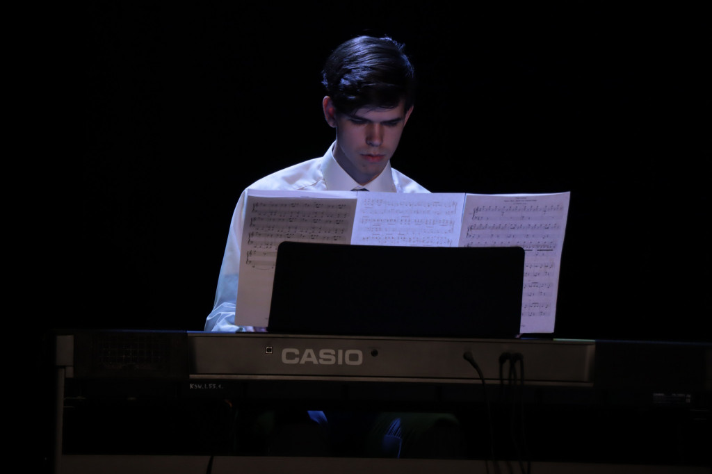 Radzionków.  Koncert karnawałowy w CK Karolinka