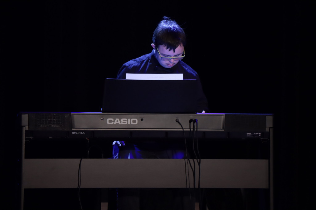 Radzionków.  Koncert karnawałowy w CK Karolinka