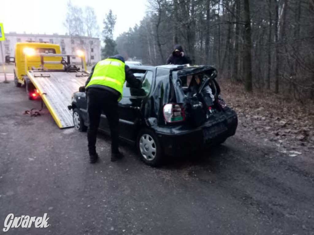 Volkswagen wjechał do rzeki. Dwie ofiary